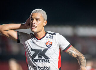 VITÓRIA DO VITÓRIA: após jejum, Rubro-Negro bate o Fortaleza e marca três pontos no Brasileirão