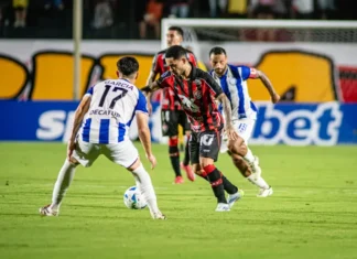 Vitória perde para o Cerro Largo em casa e se complica na Sul-Americana (Foto: Victor Ferreira / EC Vitória