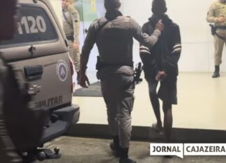 Suspeito é preso com cocaína após denúncia de moradores na Rótula da Feirinha, em Cajazeiras 10