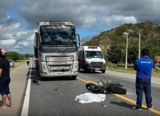 TRÁGEDIA: Repórter vai cobrir acidente fatal e descobre que o próprio irmão morreu