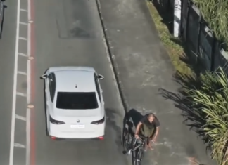 Motorista invade ciclofaixa e quase atropela ciclista durante fiscalização com drone da Transalvador em Salvador