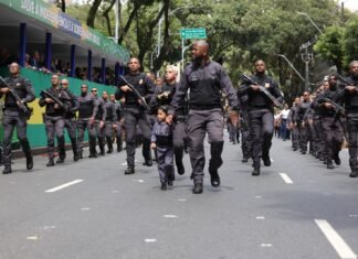 Desfile cívico-militar celebra 204 anos da Independência do Brasil em Salvador